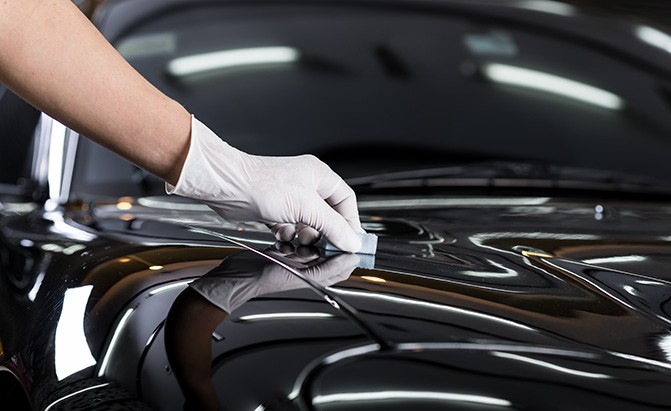 How to Make Car’s Paint Look New and Fresh?
